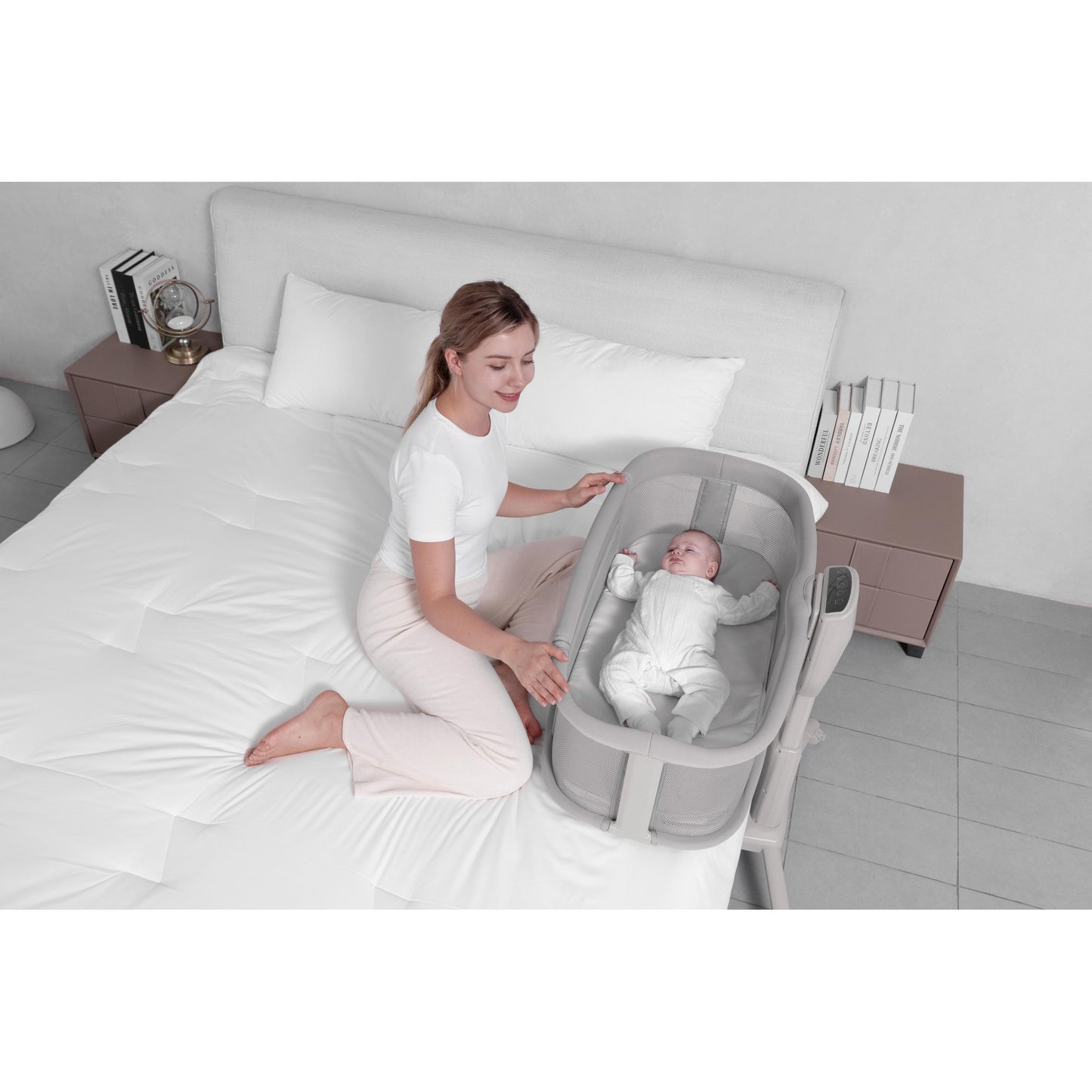 Mastela Dream Starlight Bedside Bassinet Birth+ to 12M