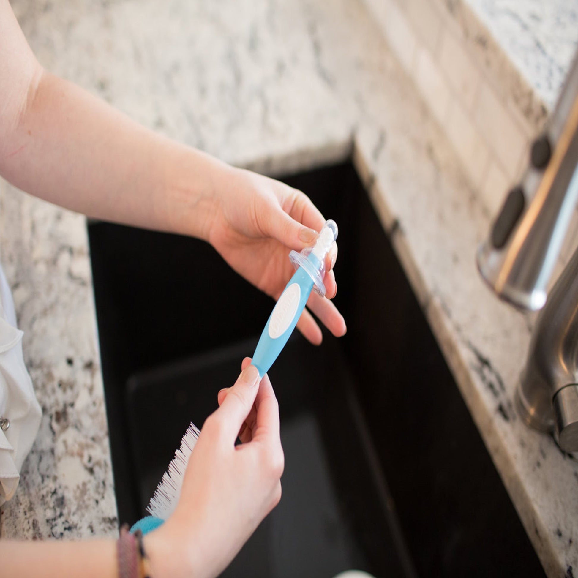 Dr. Brown Baby Bottle Brush || Birth+ to 24months - Toys4All.in