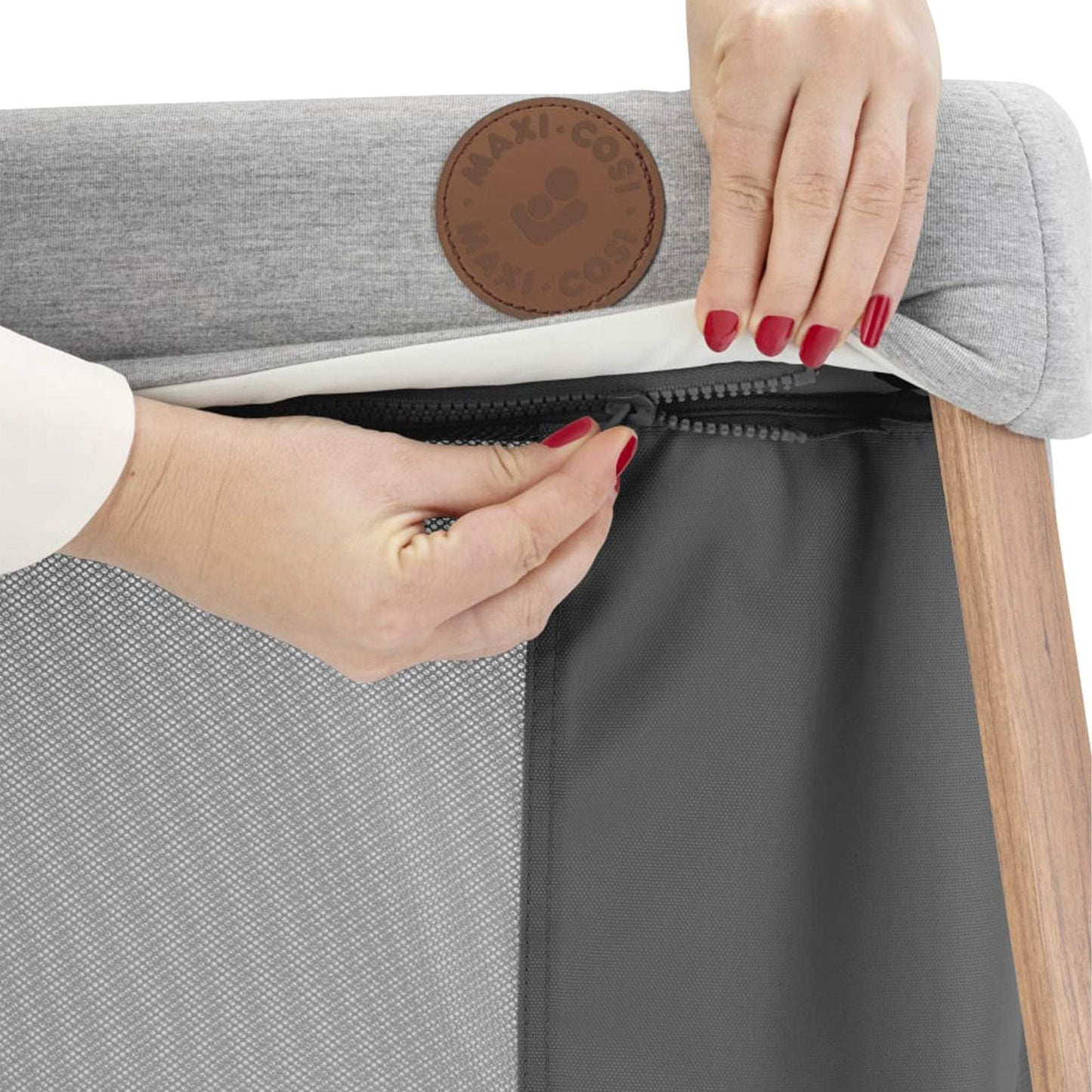 Maxi Cosi Iris Playard || Fashion-Essential Graphite || Birth+ to 36months - Toys4All.in